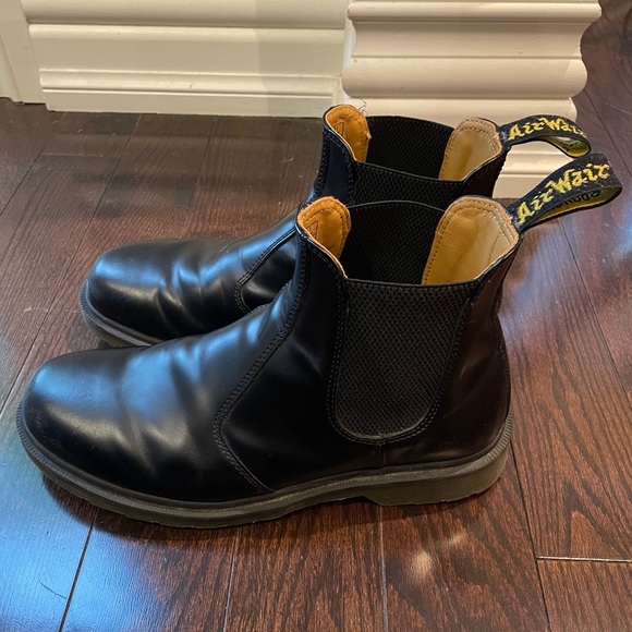 Dr. Martens Black 2976 Smooth Leather Chelsea Boots - Picture 2 of 8